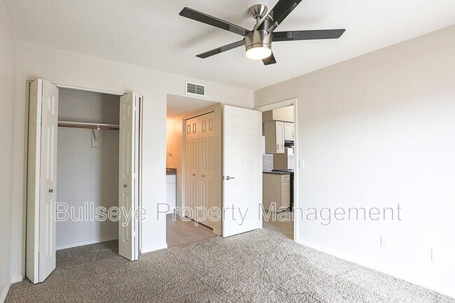 Building Photo - 3229 E Crescent Ave