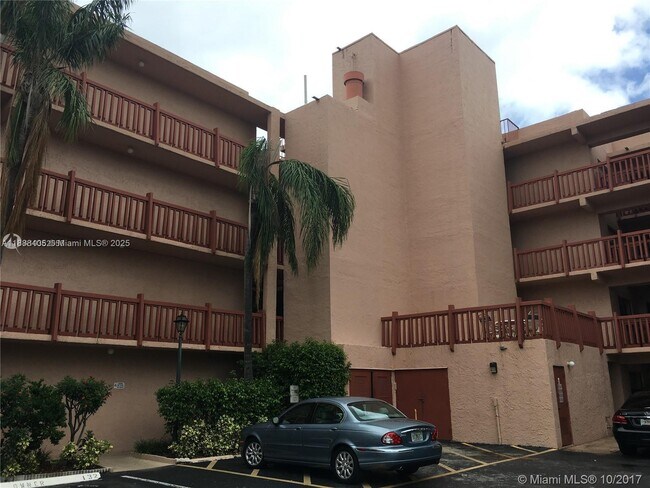 Building Photo - 1021 Mockingbird Ln