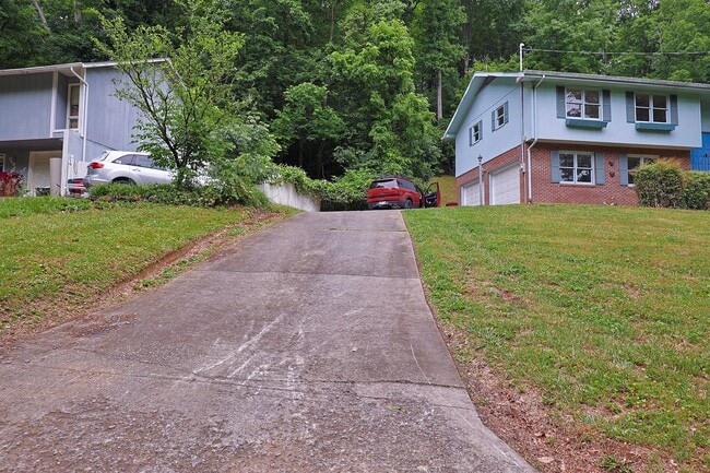 Building Photo - nice renovated 4 Bed 3 Bath
