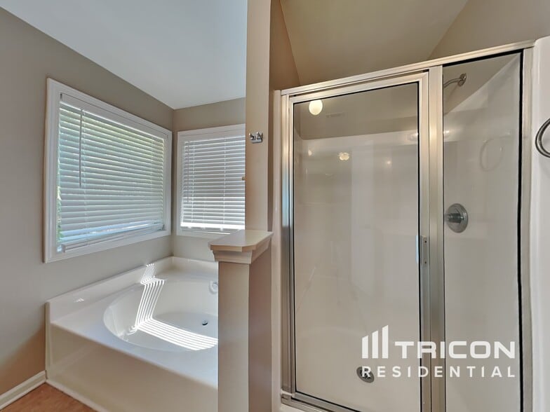 Building Photo - 9607 Rushmore Cir