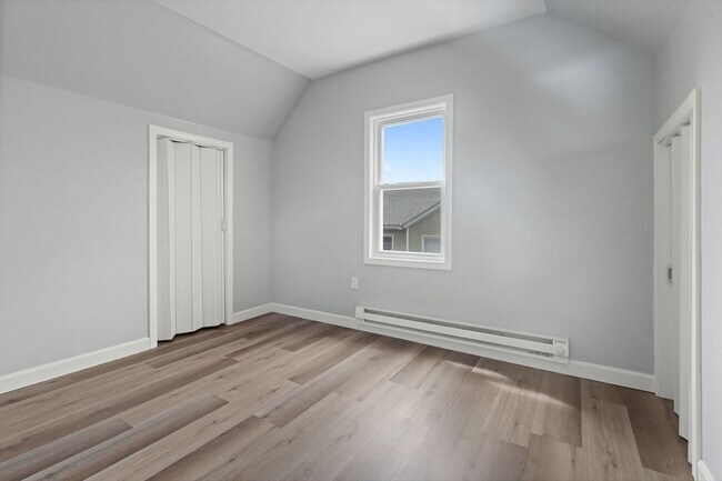 Building Photo - 24 Vinton St