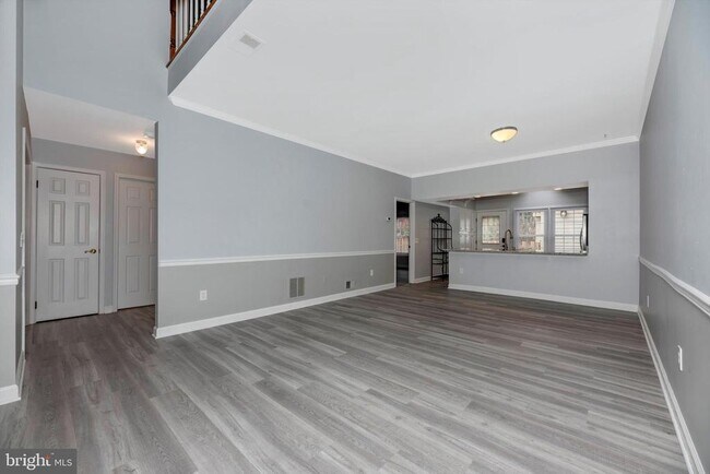 Building Photo - 910 McLendon Dr