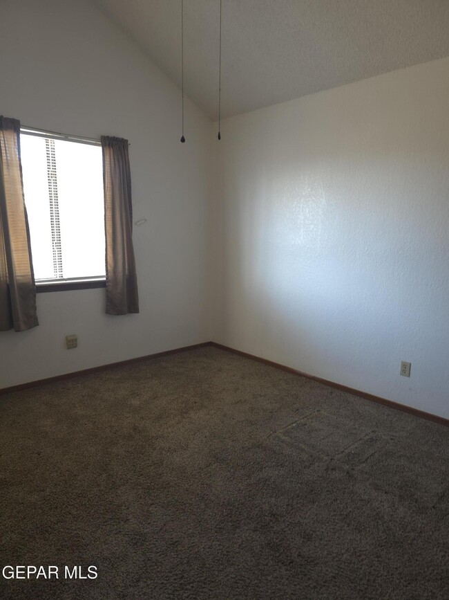 Building Photo - 11836 Sierra Azul Dr