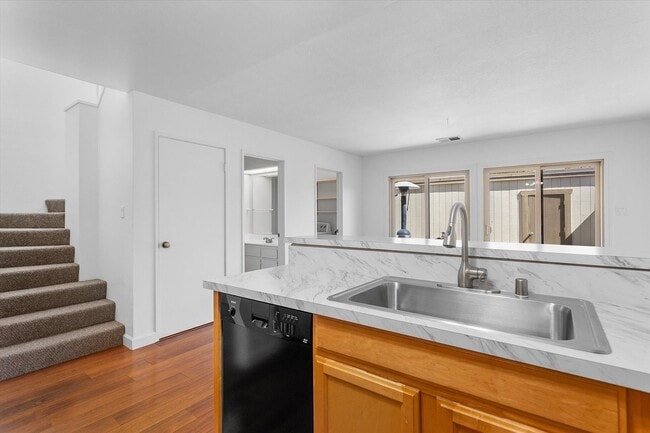 Building Photo - 1145 Bismarck Ln