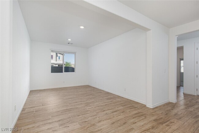 Building Photo - 1639 Dire Wolf Ave