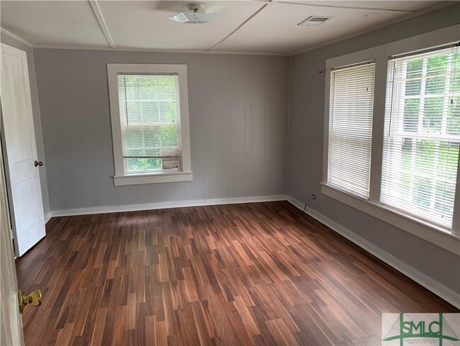 Building Photo - 8510 Whitefield Ave