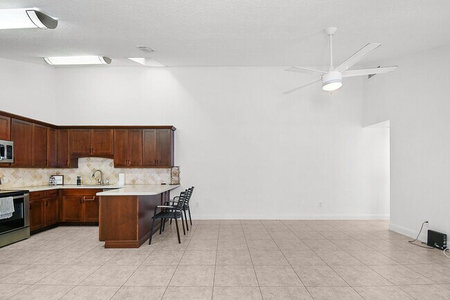 Building Photo - 5805 Golden Eagle Cir
