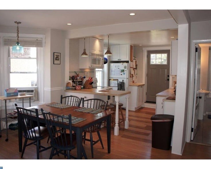 living area - 35 E Front St