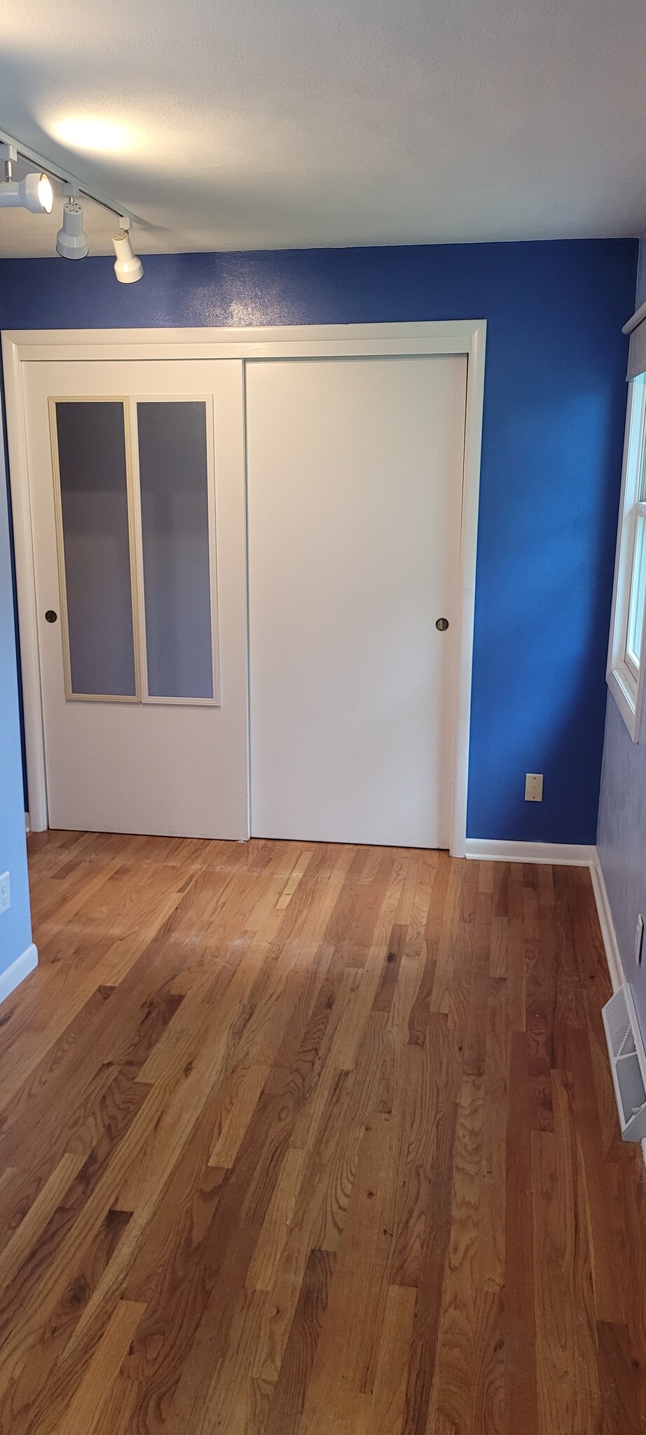 Walk-in closet - 170 Ridge Ave