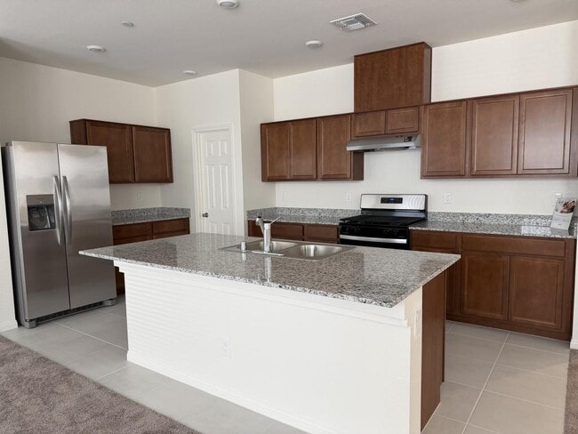 Building Photo - 3740 Gila Clf Ave