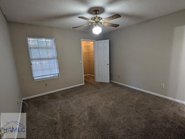 Building Photo - 350 Beverly St