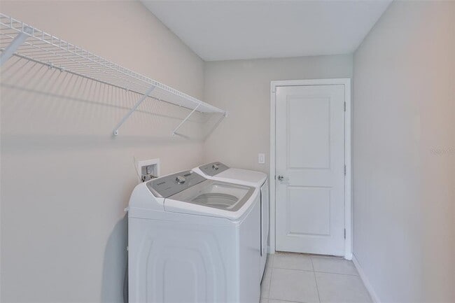 Building Photo - 15411 Miller Creek Dr