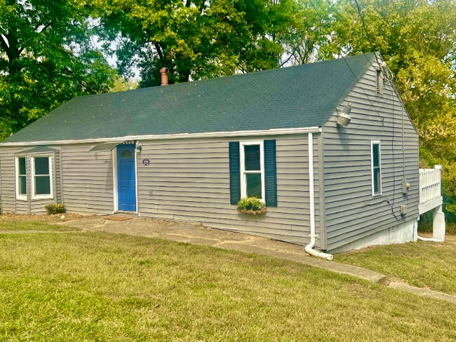 Building Photo - 5950 Jessup Rd