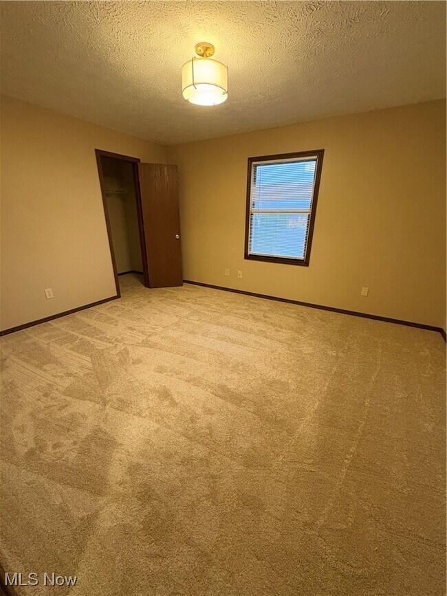 Building Photo - 66 Carter Cir