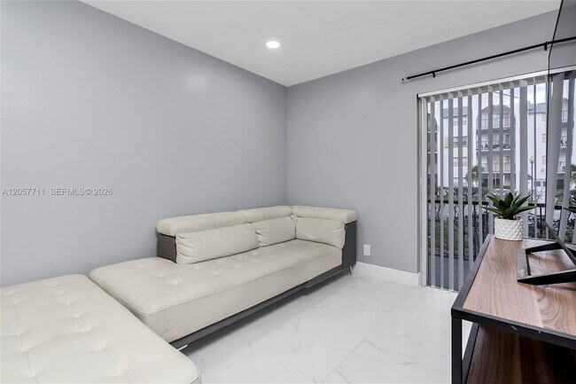 Building Photo - 3300 Spanish Moss Terrace