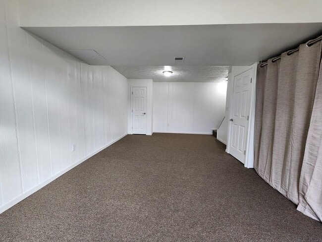 Building Photo - 429 Devon Dr