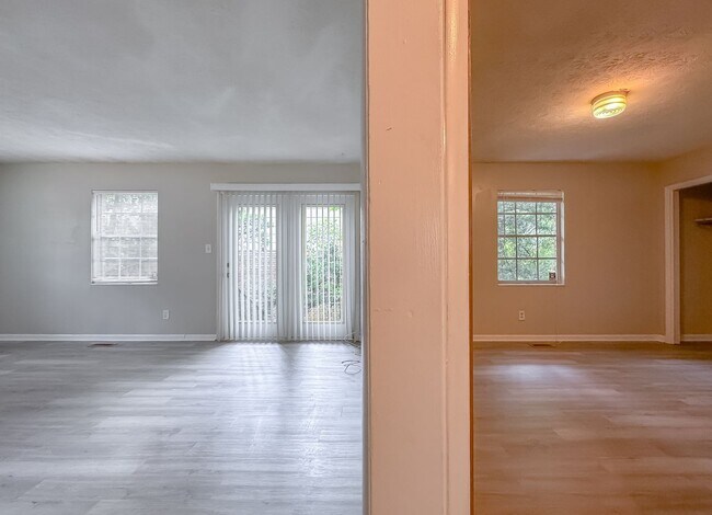 Building Photo - 1726 Hartsfield Rd