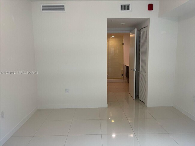 Building Photo - 7661 NW 107th Ave