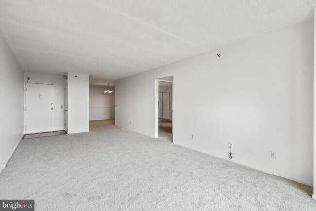Building Photo - 5911 Edsall Rd