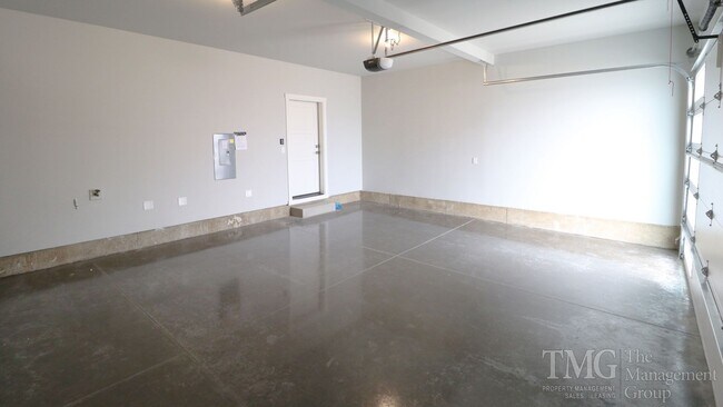 Building Photo - Beautiful 3BD Home in Orchards with Modern, Thoughtful Finishes & a Fenced Yard!