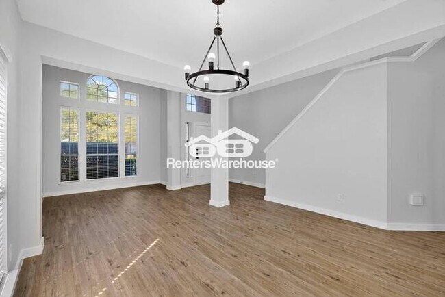 Building Photo - MOVE IN READY Denton Home