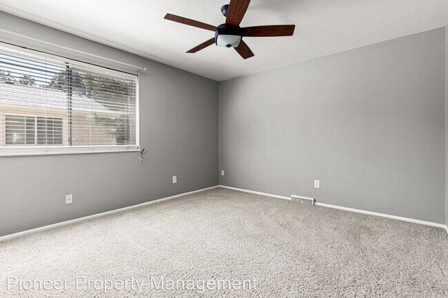Building Photo - 2 br, 2.5 bath House - 8901 Field St. #76