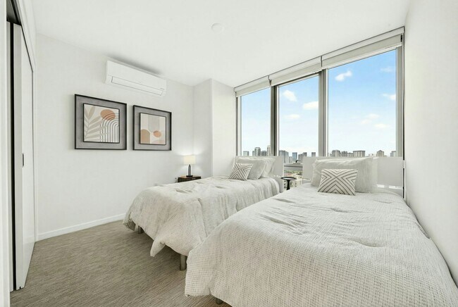 Building Photo - 1500 Rycroft St