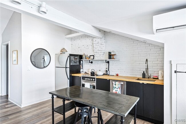 Building Photo - 38 E Genesee St