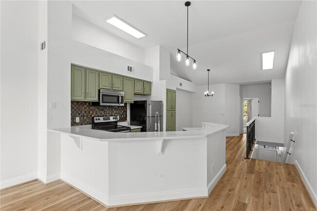 Building Photo - 604 Arbor Lake Ln