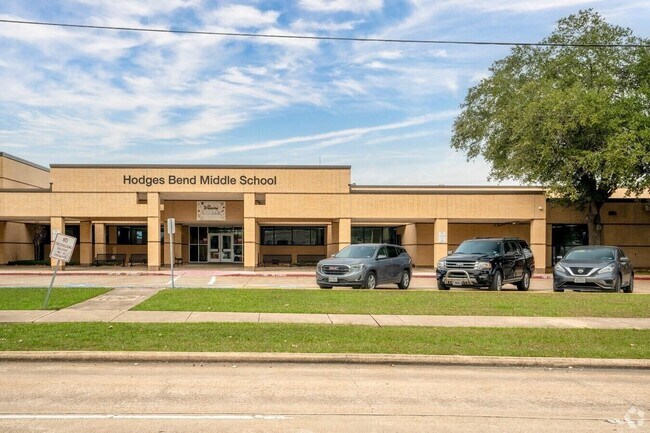 Building Photo - 7310 Arista Dr