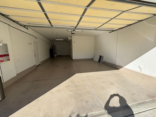 Building Photo - Short Term Lease - Grand 4-Bedroom Home with Entertainer's Yard in Gated River Village!