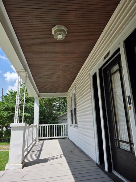 Building Photo - 7856 Joseph St