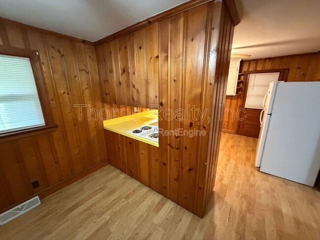 Building Photo - 6831 West Mount Drive