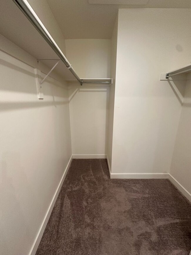 Building Photo - GORGEOUS EAGLE MOUNTAIN TOWNHOME!!!