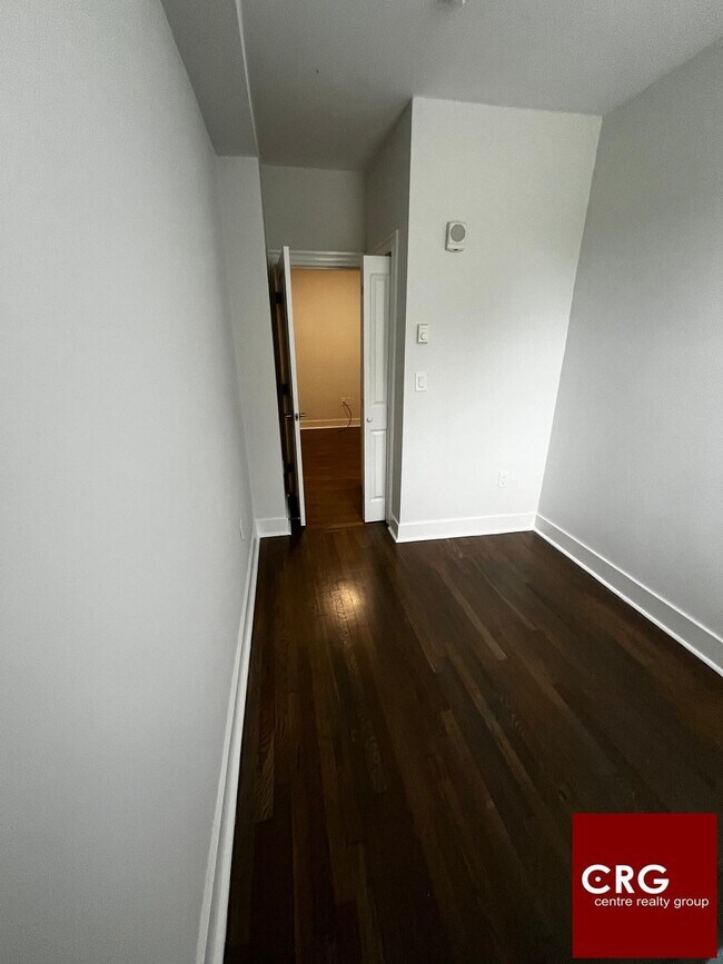 Building Photo - 81-83 Park Dr. Unit 1A