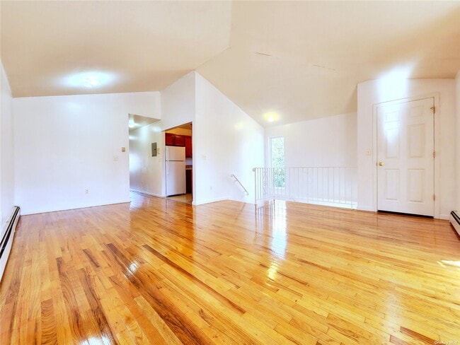 Building Photo - 96-03-96-91 91st Ave