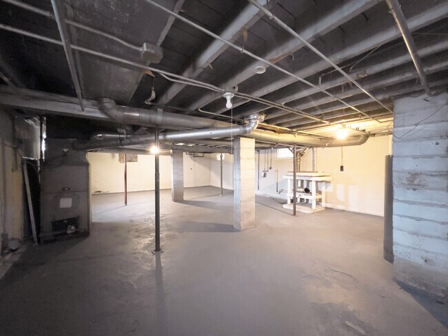 Building Photo - 3928 Upton Ave