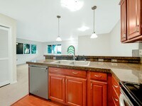 Building Photo - Charming 2 Bedroom 2 Bathroom Near Totem L...