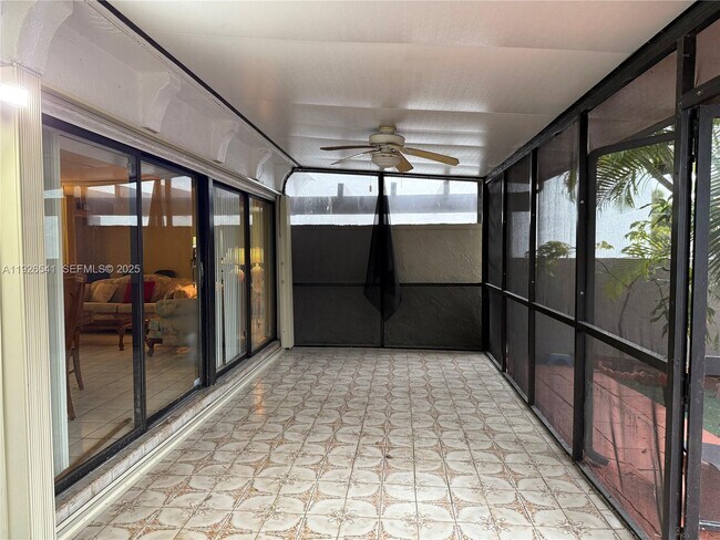 Building Photo - 9901 NW 9th St Cir