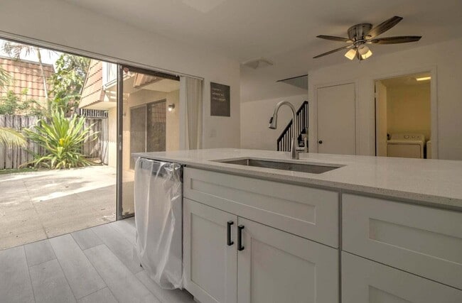 Building Photo - 593 Green Springs Pl