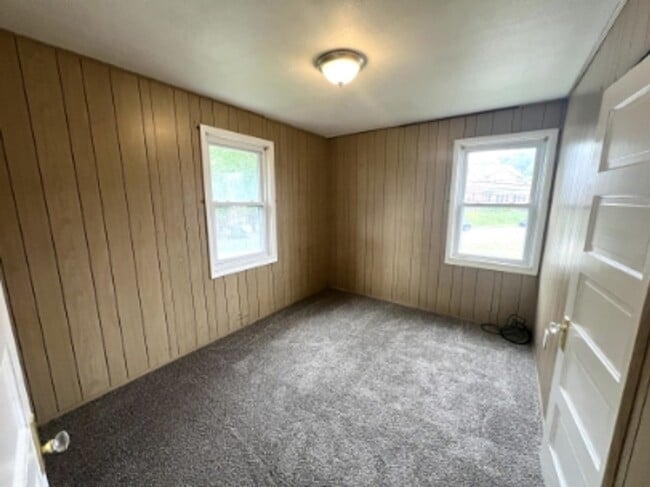 Building Photo - 453 Ohio Ave