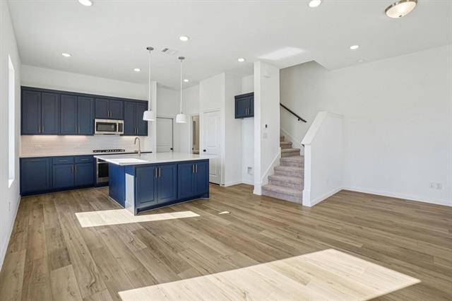 Building Photo - 1102 Bexar Ln