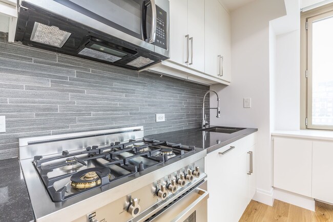 Interior Photo - The Colorado