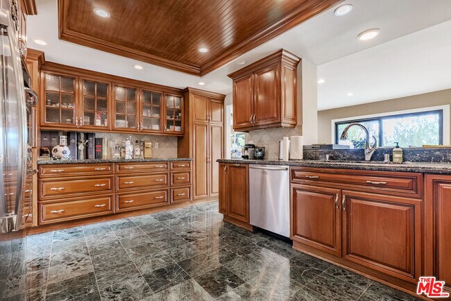 Building Photo - 2637 Angelo Dr