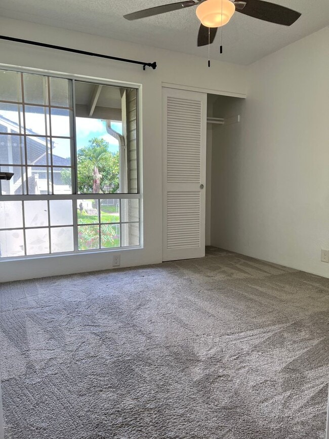 Building Photo - Charming Townhouse-2Bedrooms, 1Bathroom, 2...