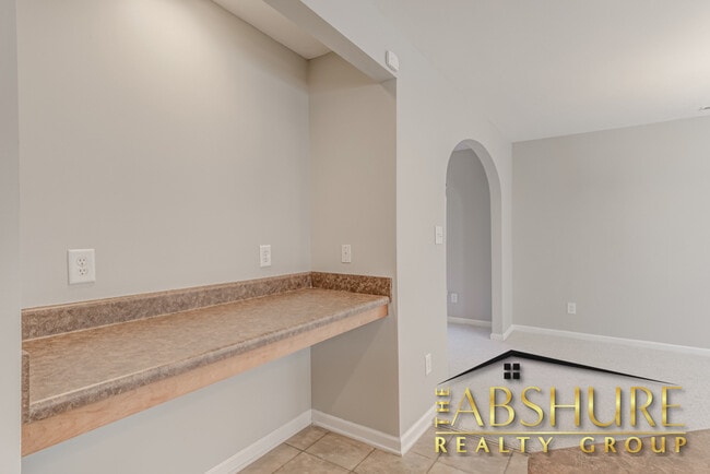 Building Photo - 5223 Malik Dr
