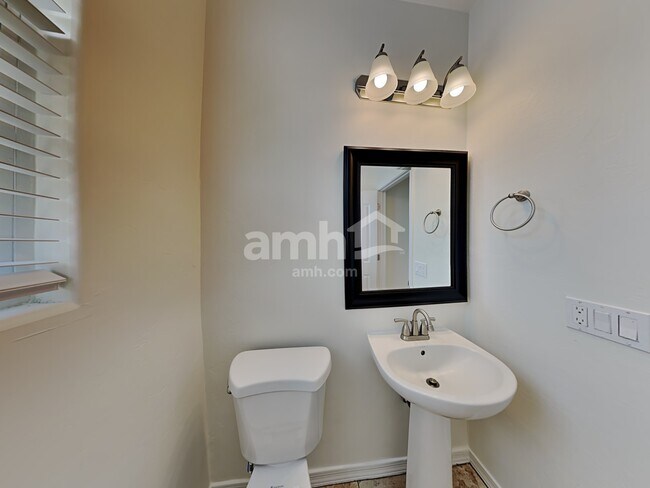 Building Photo - 67 W Paseo Celestial