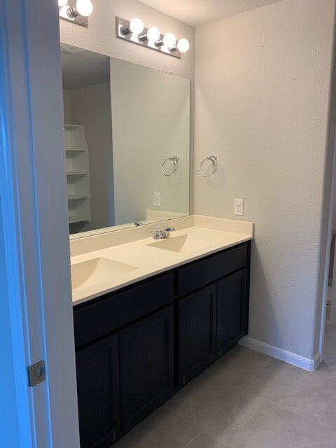 Building Photo - 8219 Ivy Wood Ct