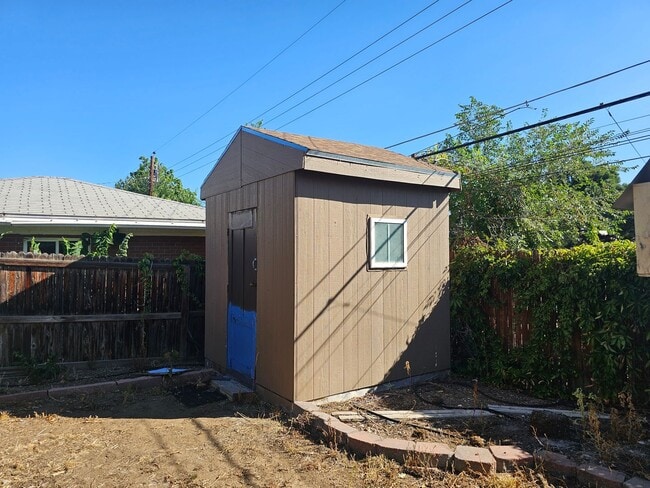 Building Photo - Ranch Style Home with 3 Bedrooms + 4th room/office, 2 Baths and RV parking!