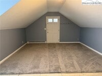 Building Photo - 146 Old East King St